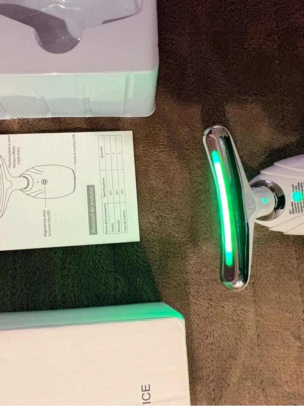 Wireless Handheld Massager beauty device - White